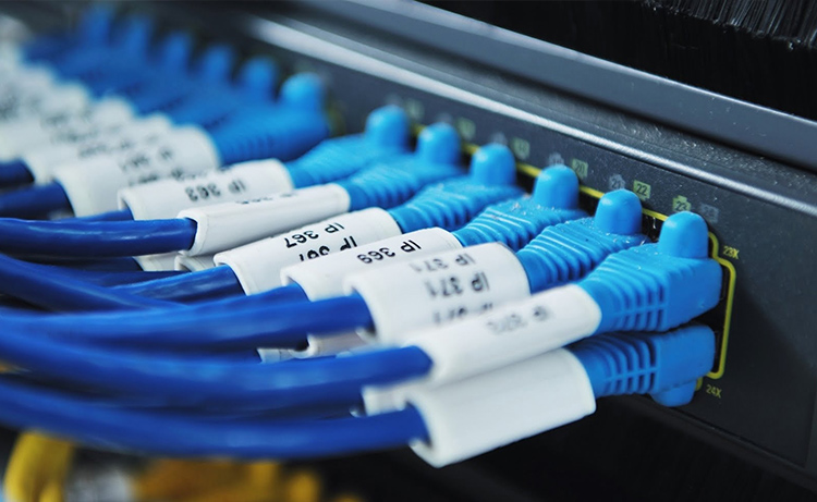 Rangkaian dan Kabel Data